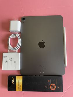 Apple IPad Air 5th Generation (10.9” Liquid Retina/ M1 chip / 2022 Model) 64GB with pen, keyboard case & Accessories (256gb $499)