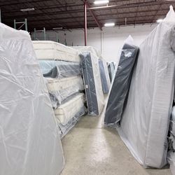 OUTLET MATTRESS SALE ‼️ king size good brands starting from $289 and UP