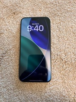 iPhone 15 Pro Max 256gb Unlock for all carriers in Palatine or Glenview $640