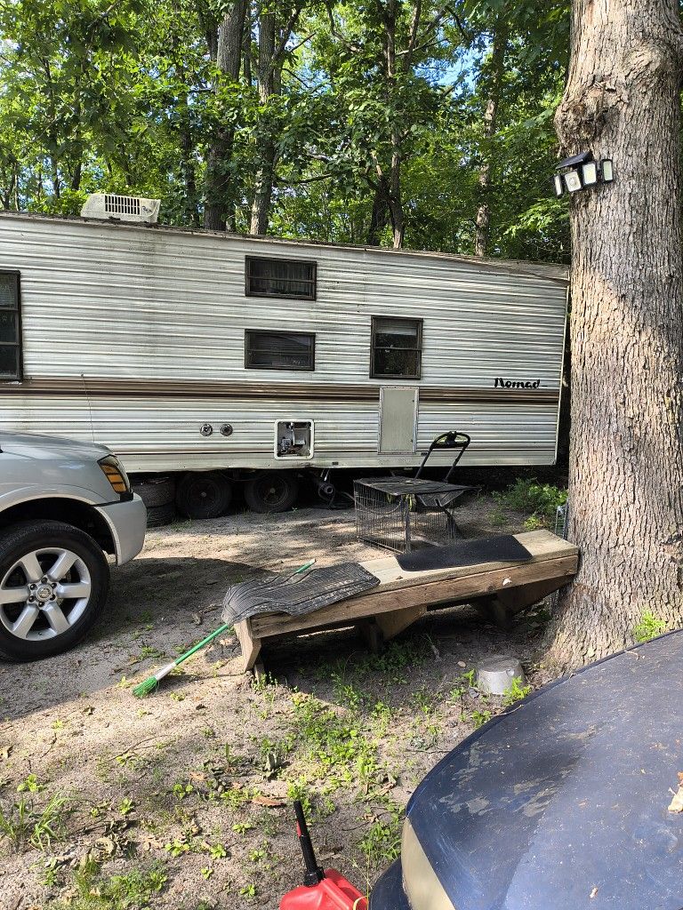 Nomad Trailer Home Good Condition