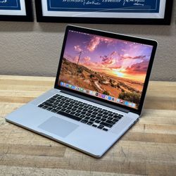 2014 15” MacBook Pro Retina - 2.5 GHz i7 - 16GB - 500GB - 2GB GPU