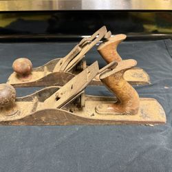 Two vintage wood Plains Bailey no 5