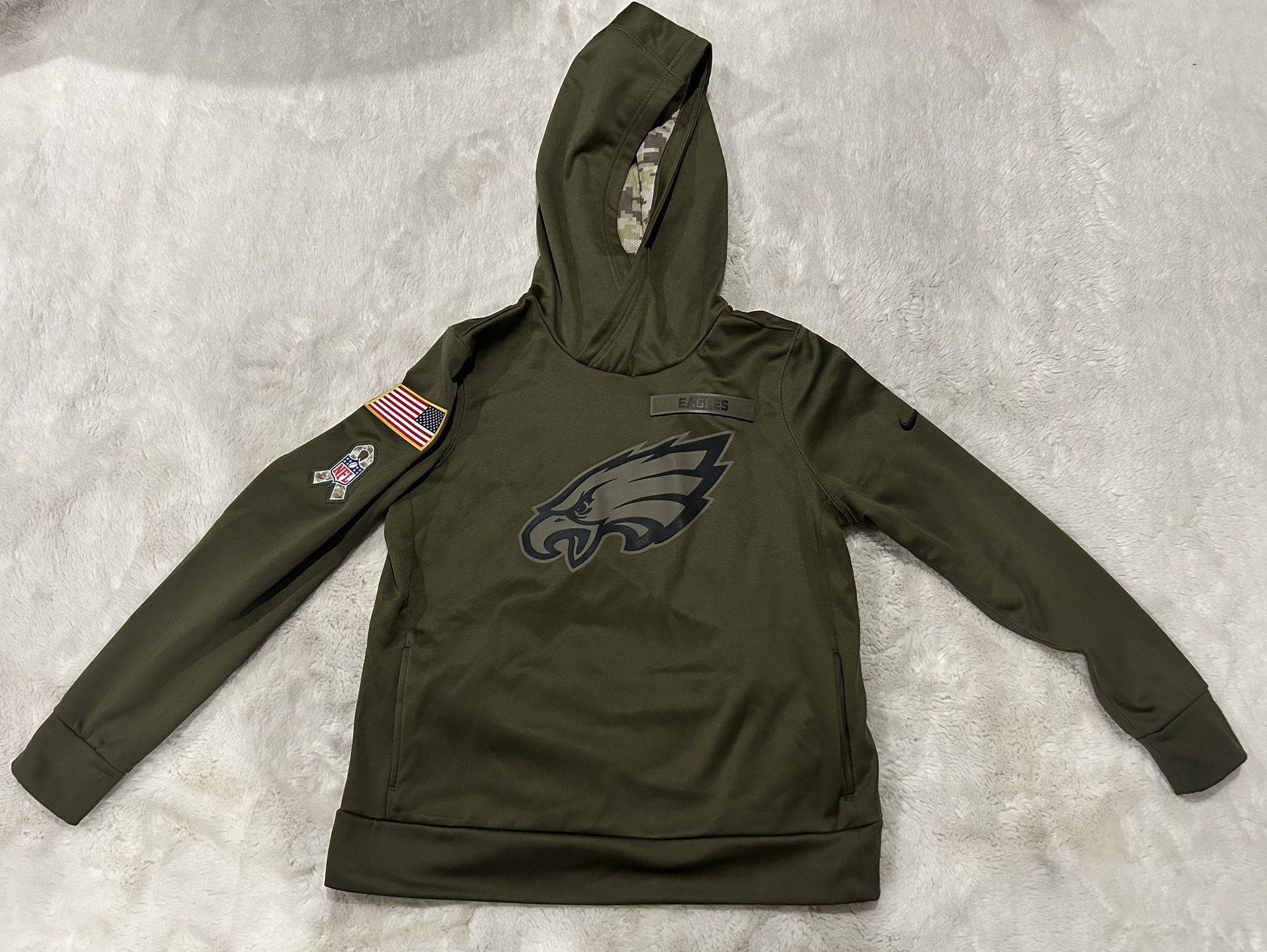 NFL Eagles Green Salute To Service Boys Hoodie (size large)