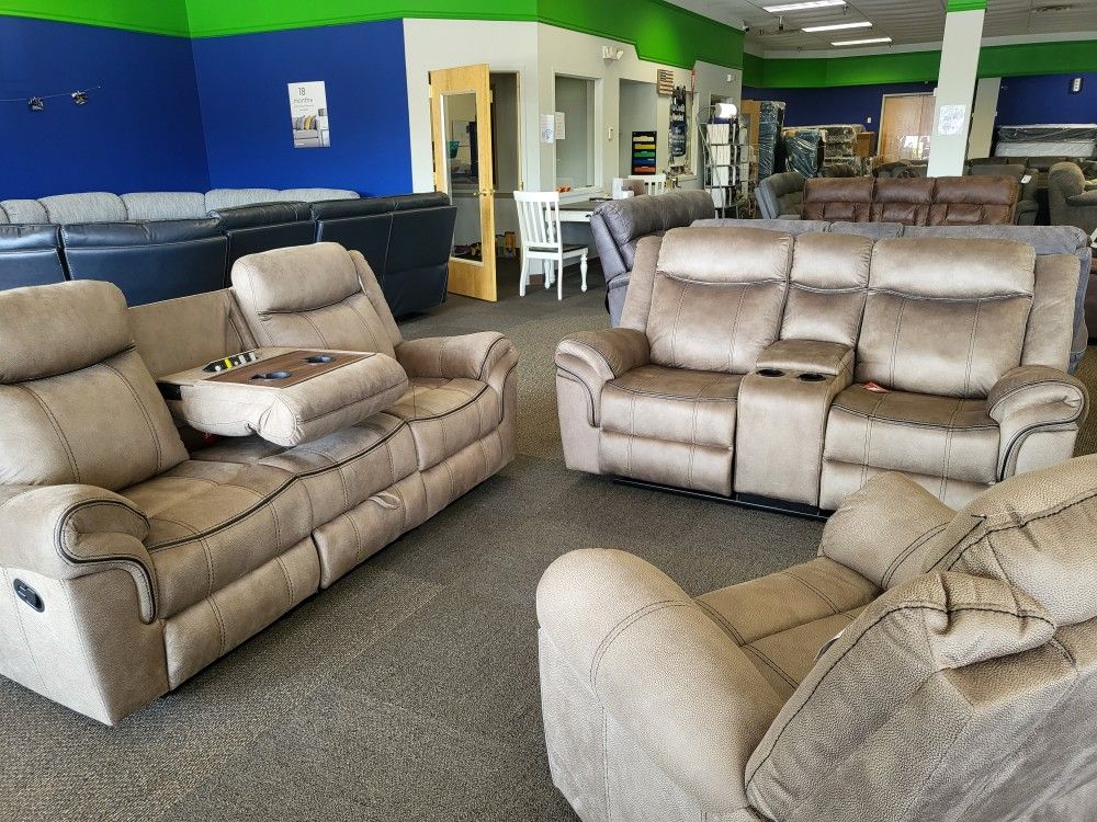 Reclining Gliding Set With Consoles