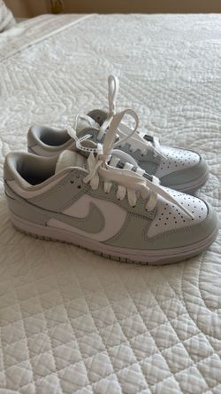Nike shoes  6.5