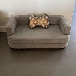 LA-Z-BOY Dog Bed w/ Pillow