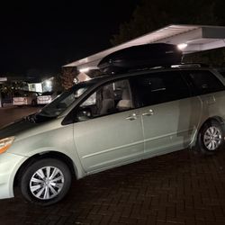 Toyota Sienna 