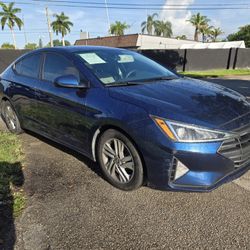 2020 Hyundai Elantra 