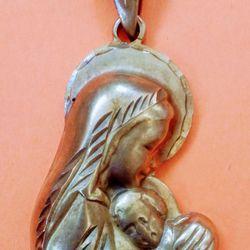 BEAUTIFUL MOTHER MARY AND JESUS 18K PENDANT CHARM