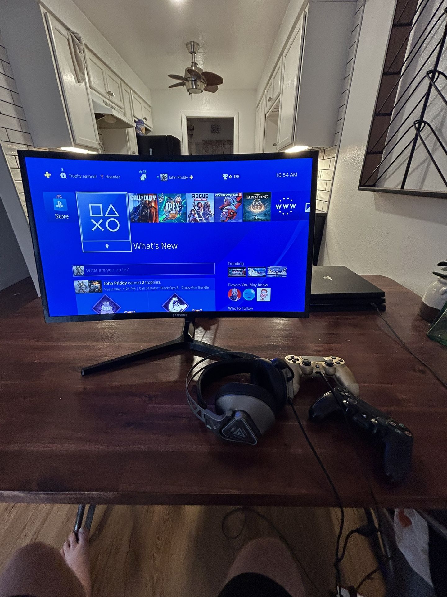 PS4 Pro w/ Samsung Curved Monitor