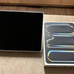 iPad 13 Inch,  2TB of Storage M4 Wi-Fi + Cellular 