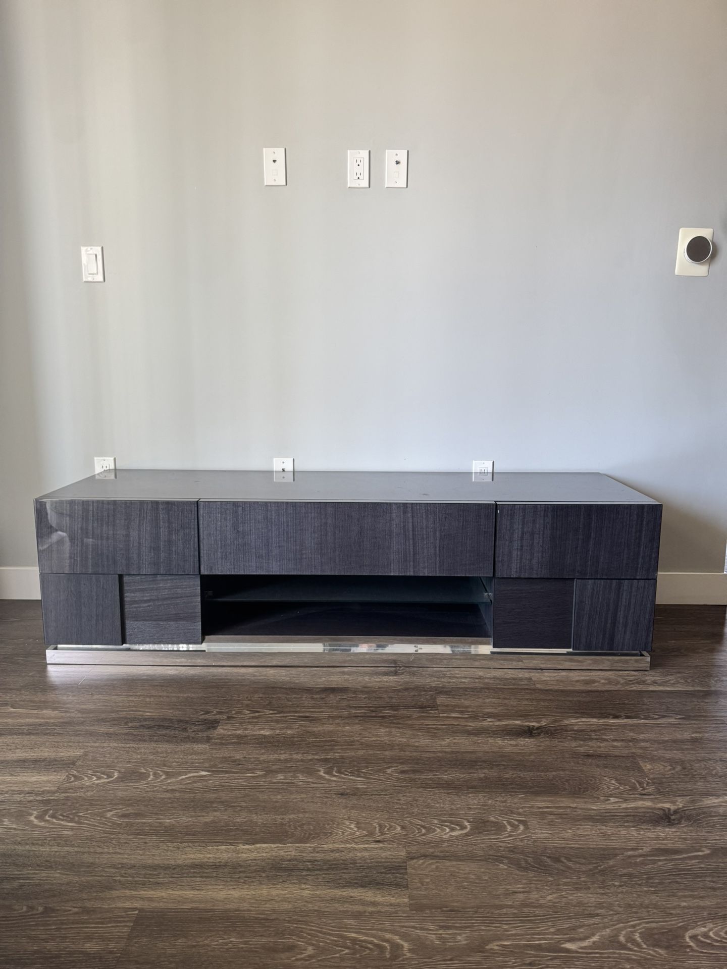 Luxury TV Stand