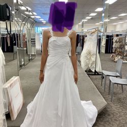 Wedding dress, Size 4, David’s Bridal 