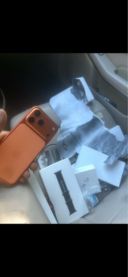 Apple IPhone 17 pro max Unlocked 256 GB  FREE MONEY SAME DAY PAY HMU
