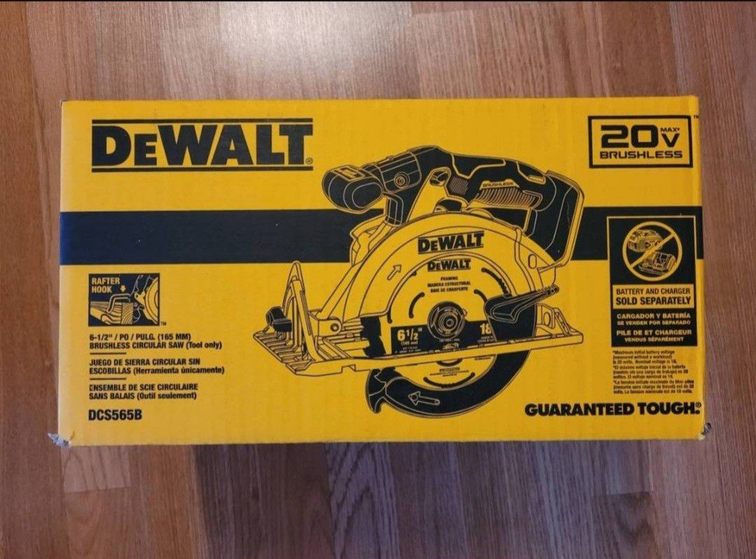 New Dewalt 20v XR 6.5" Circular Saw Brushless Cordless Tool-only. $100 Firm Pickup Only