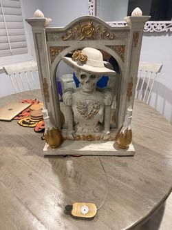 Halloween Decor
