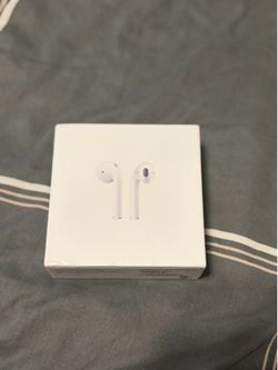 Ear buds compatible with apple devices