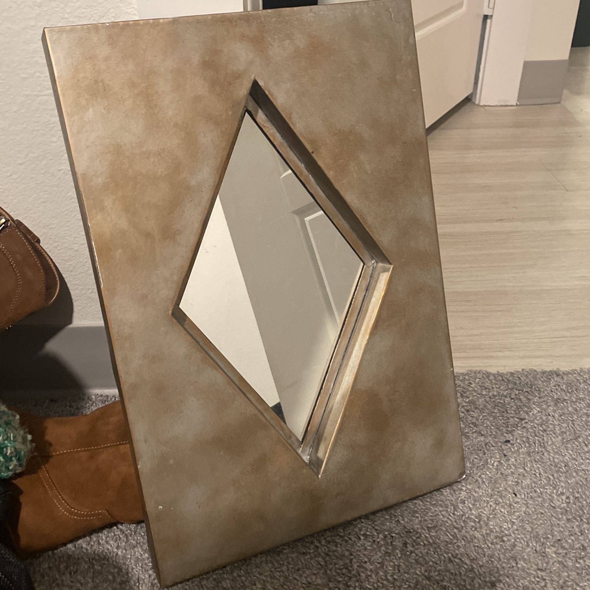 Gold Diamond Shaped Mirror