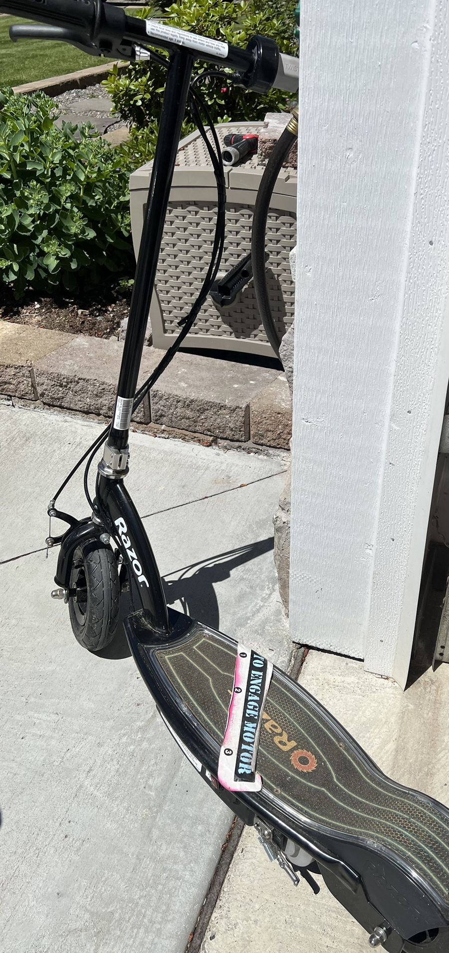 Razor E100 Glow Electric Scooter for Kids Age 8 and Up