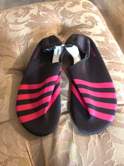 Snorkeling shoes