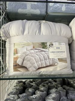 Casual Living 3 Piece Comforter Set