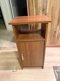 Compact Wood-Grain Nightstand / Accent Table with Storage