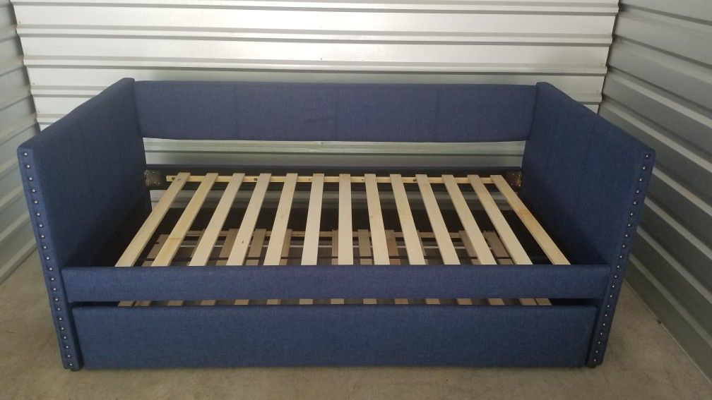 Daybed , Brand New !!!! Never Used !!!
