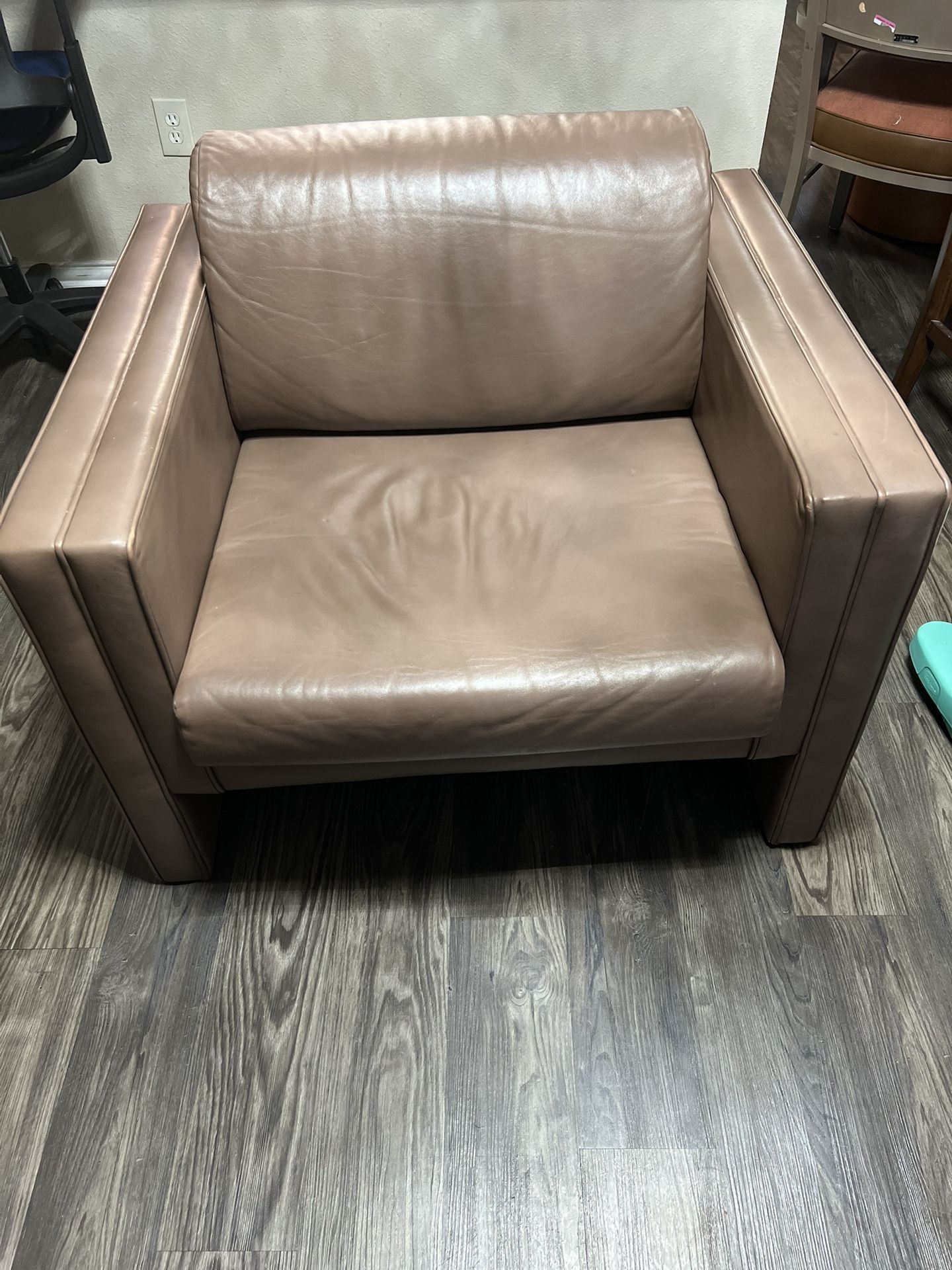 Brown Synthetic Leather Armchair 