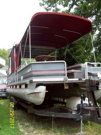Photo length overall LOA28 propulsion typepower 1990 pontoon boat 90hp motor and tandom axle trailer