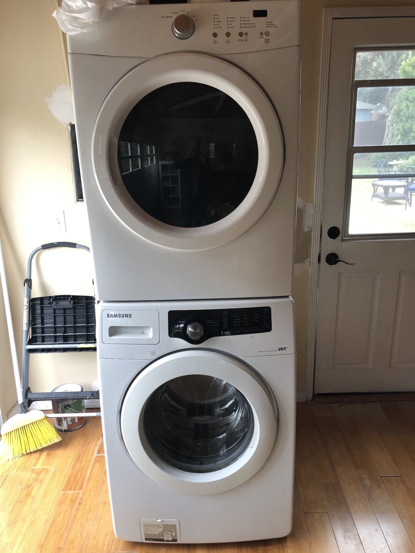 Front load Washer/Dryer combo