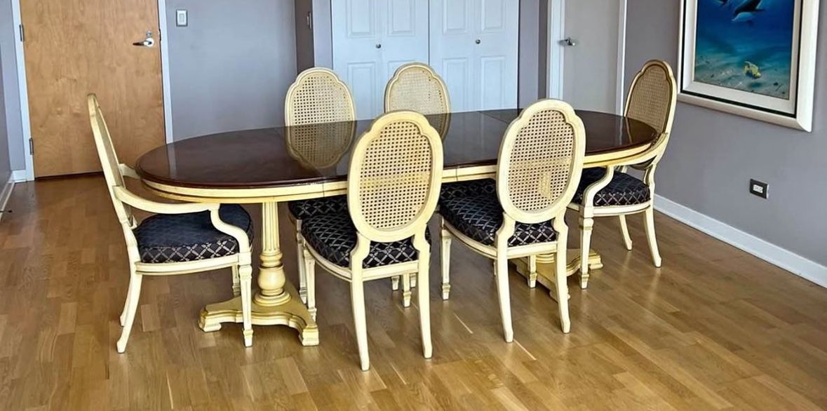 Drexel Heritage 8’ Or 4’ Extendable Dining Table & 6 Chair Set