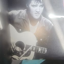 Par de souvenir prints de Elvis – 28x11 – Excelente condición

Descripción:  
Par de souvenir stock paper de Elvis Presley, originales, en excelente c