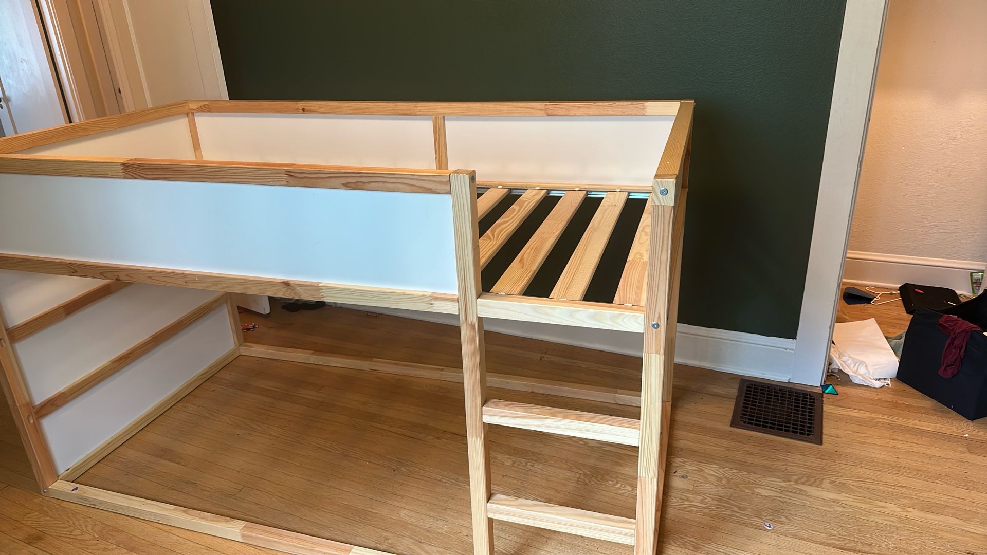 Free kura Ikea bunk bed