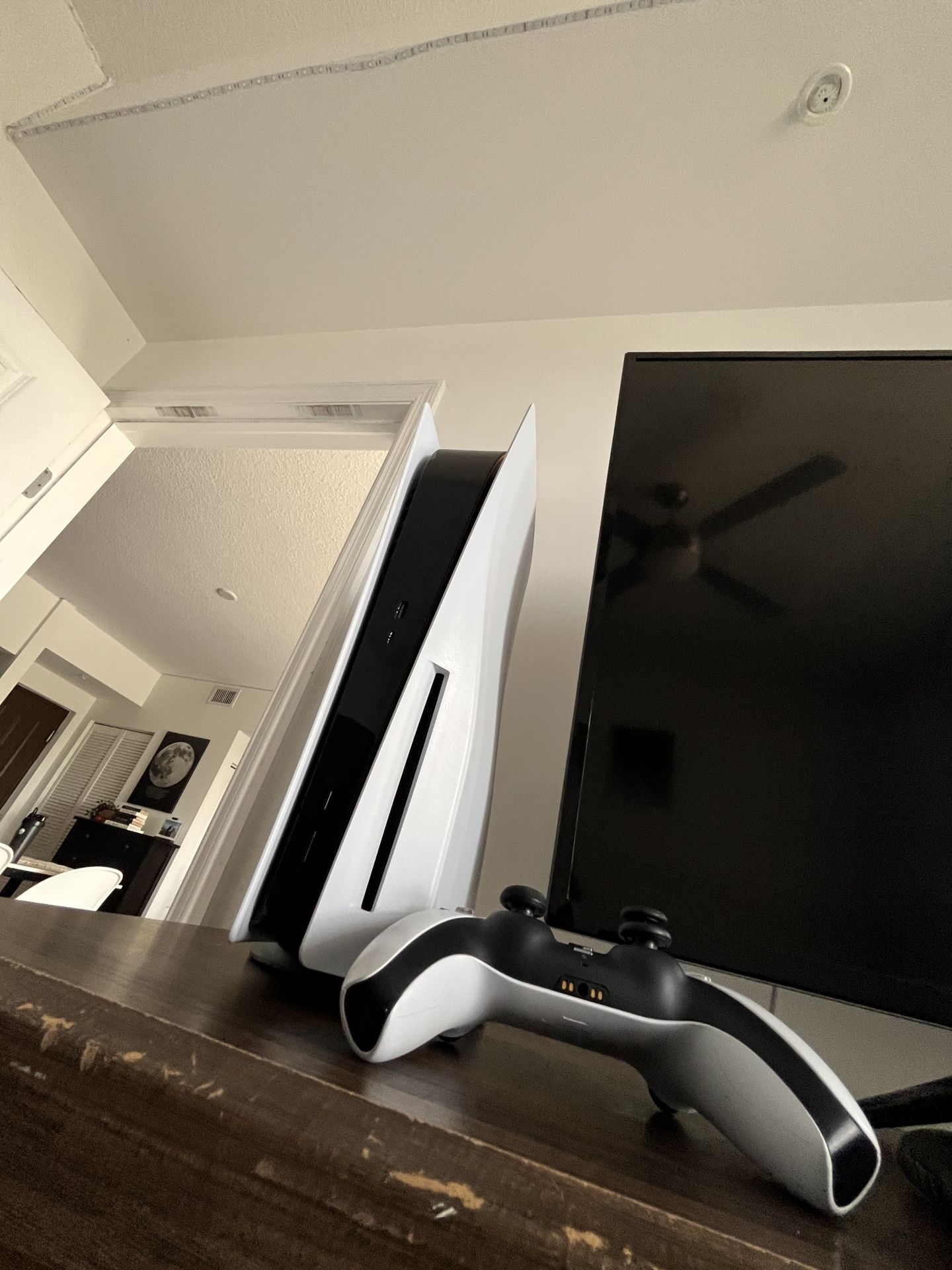 PlayStation 5 (Disc Model)