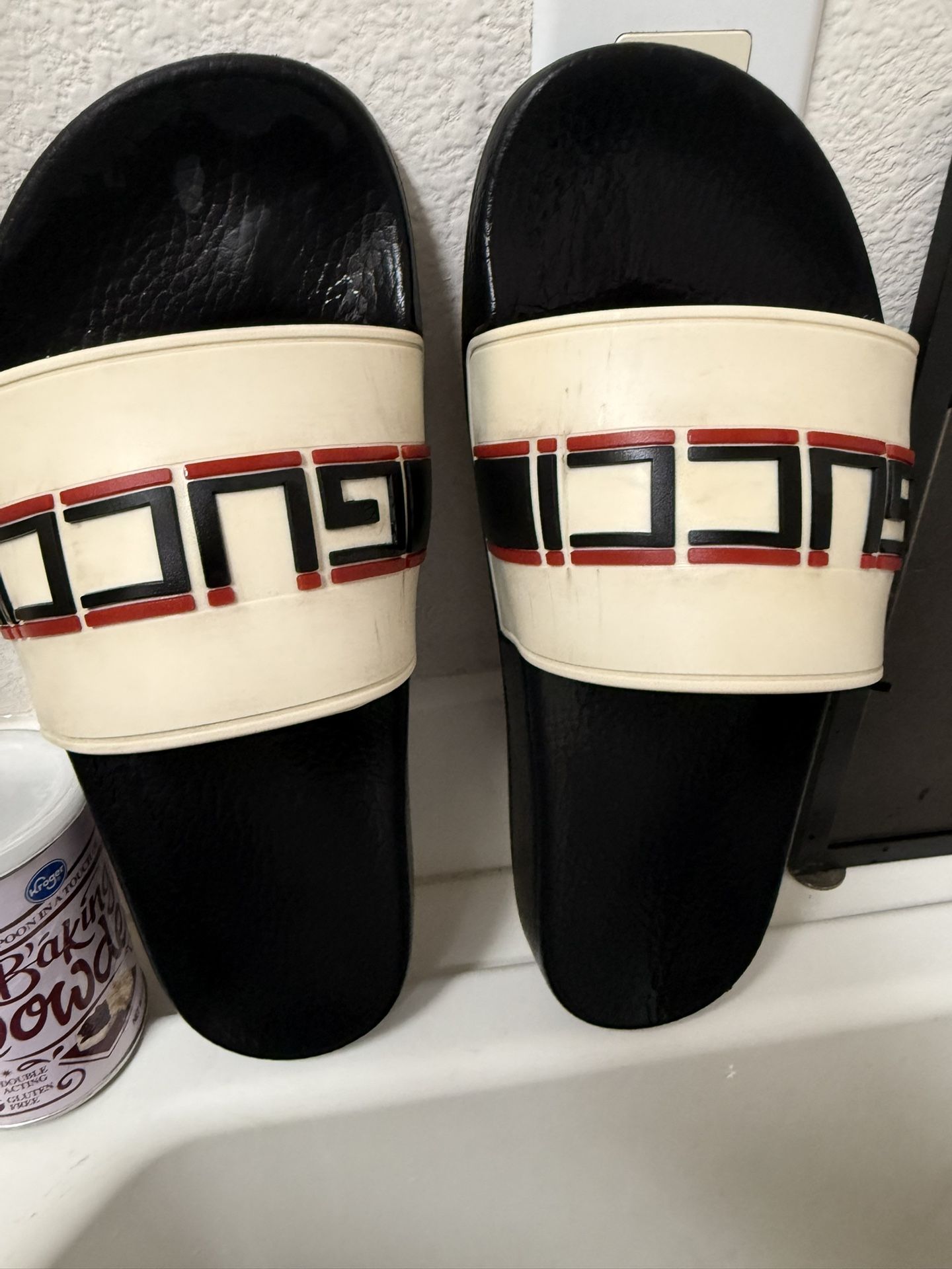 Auténtic Gucci man Slides Size 10