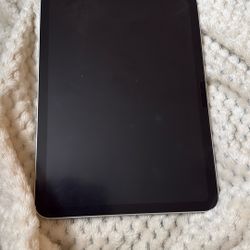 📱 iPad (A16) – 128GB Wi-Fi Only – Silver 💰 Asking Price: $200