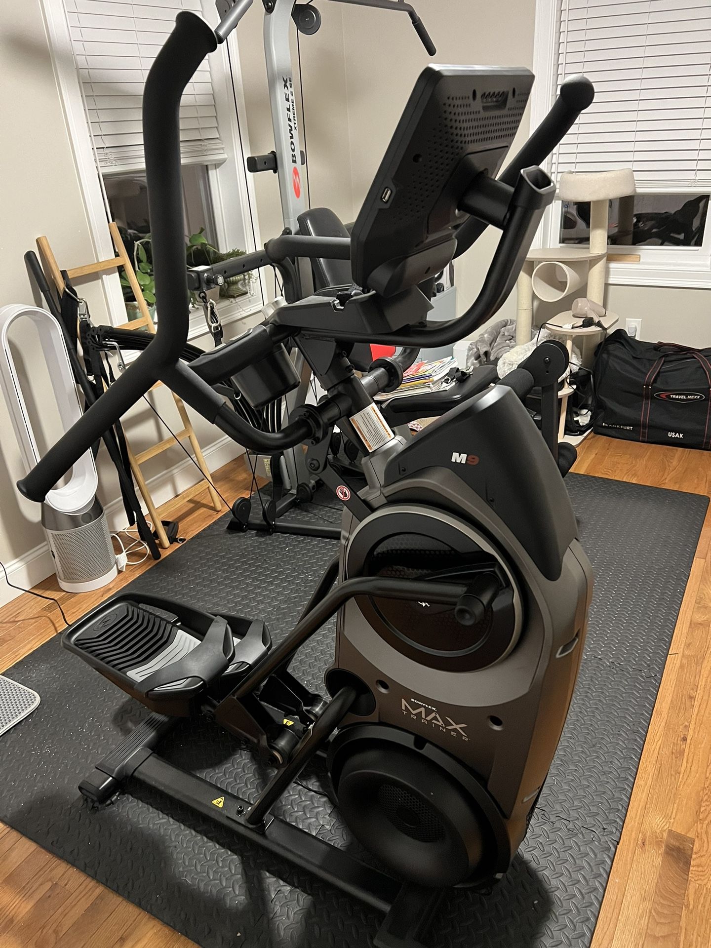 Elliptical Bowflex Max Trainer M9 