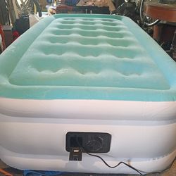 Blowup mattress