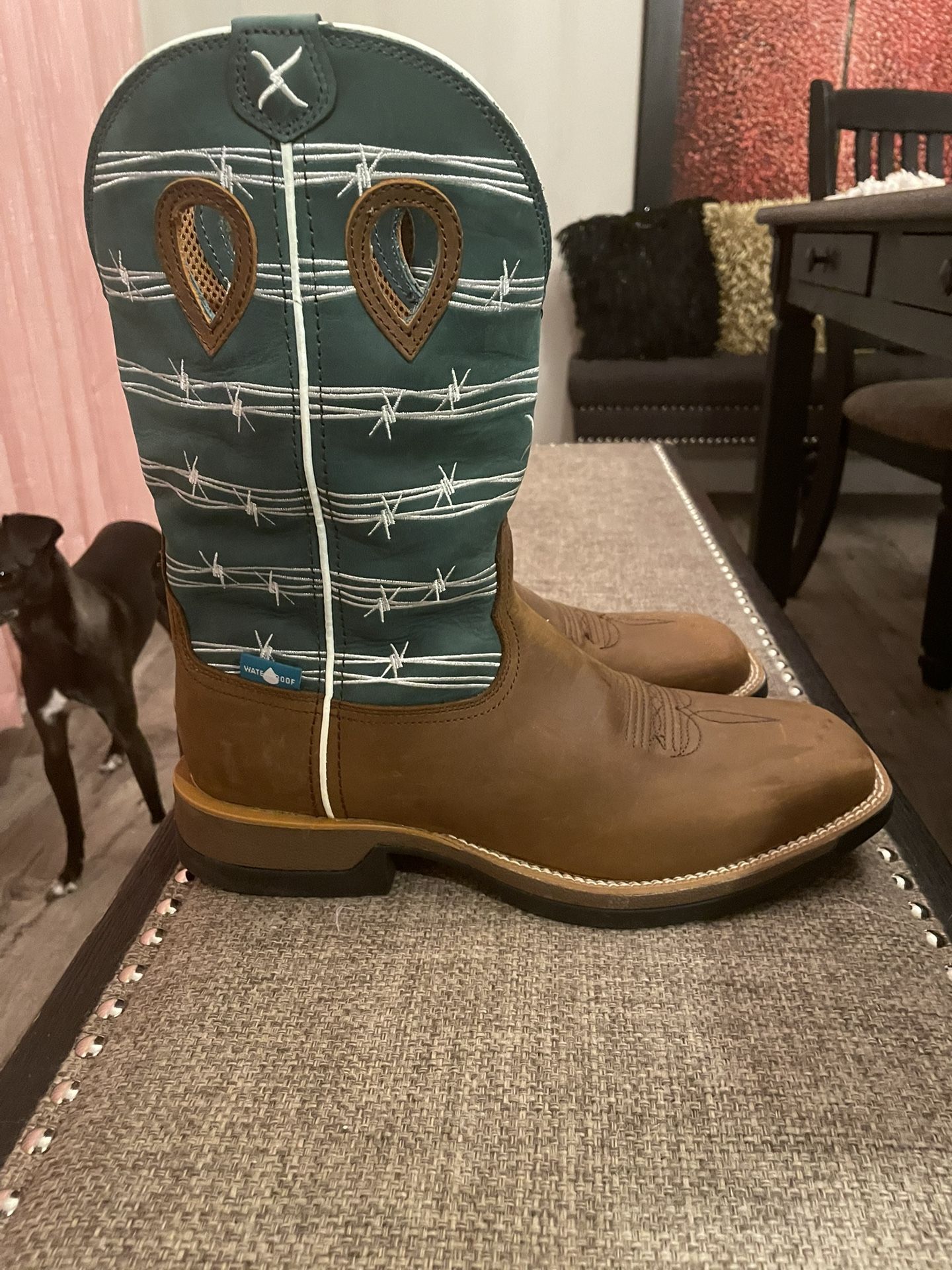 10 1/2 Size Twisted X Men Boots