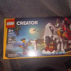 $30 NEW LEGO SCARY PIRATE ISLAND