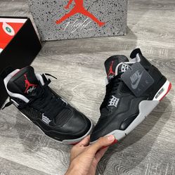 Air Jordan 4 