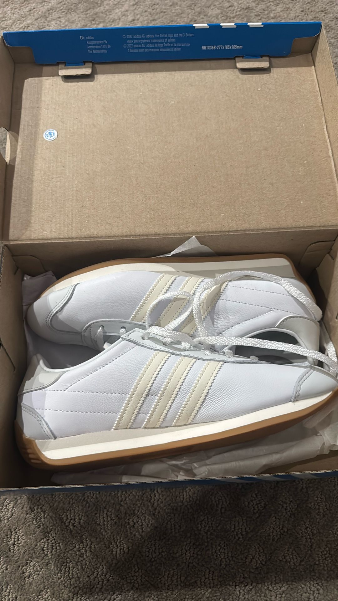 Brand New In box Adidas Country OH