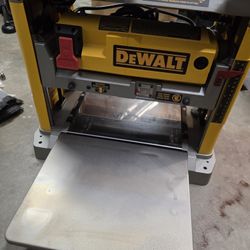 Dewalt DW734 Planer