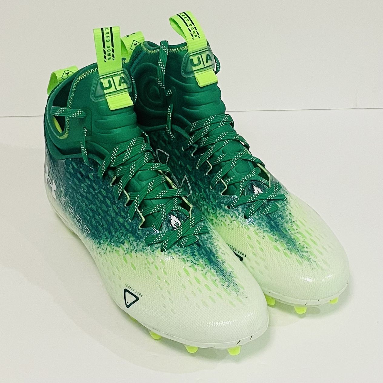 Size 10 Under Armour Spotlight Lux MC Football Cleats Green