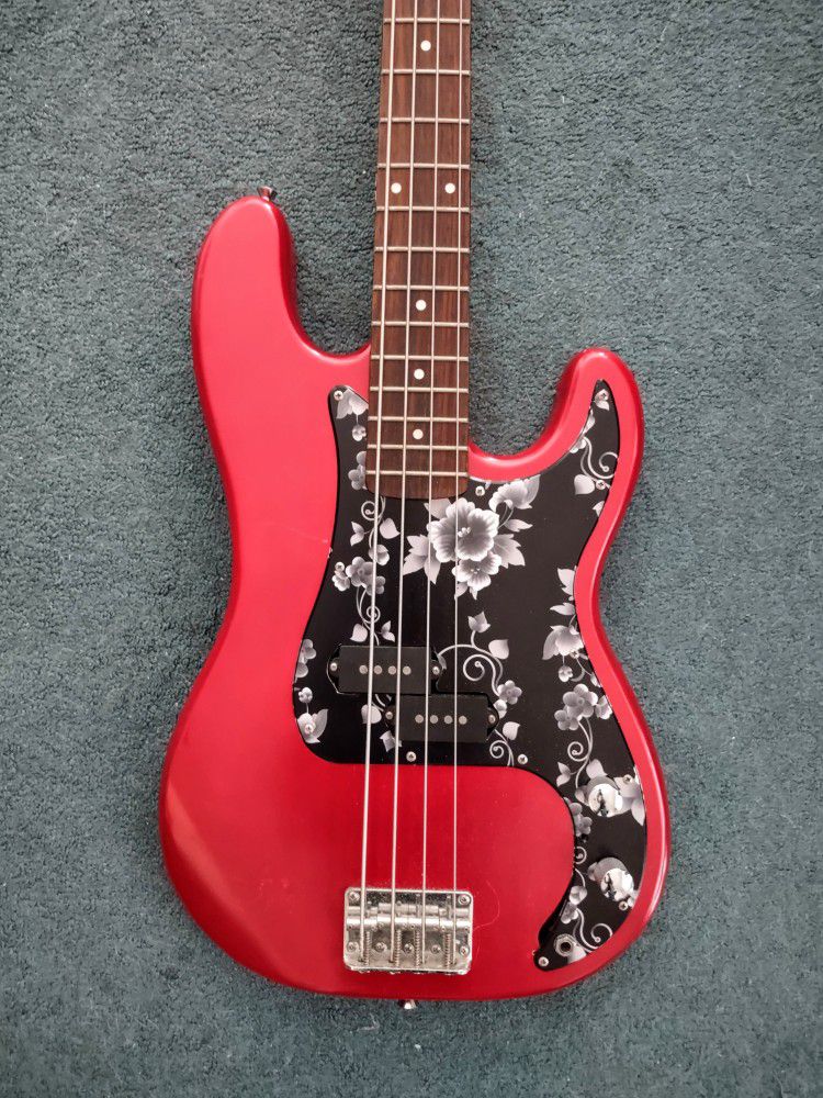 Bass Guitar (made by Scream Guitars)