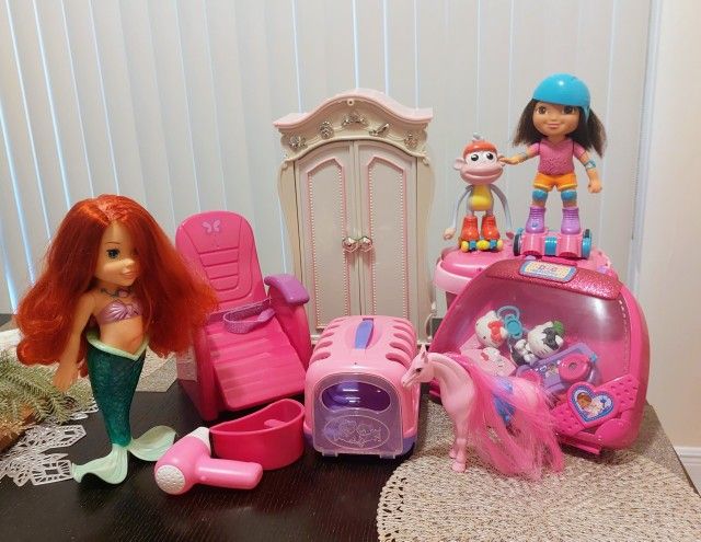GIRLS TOYS