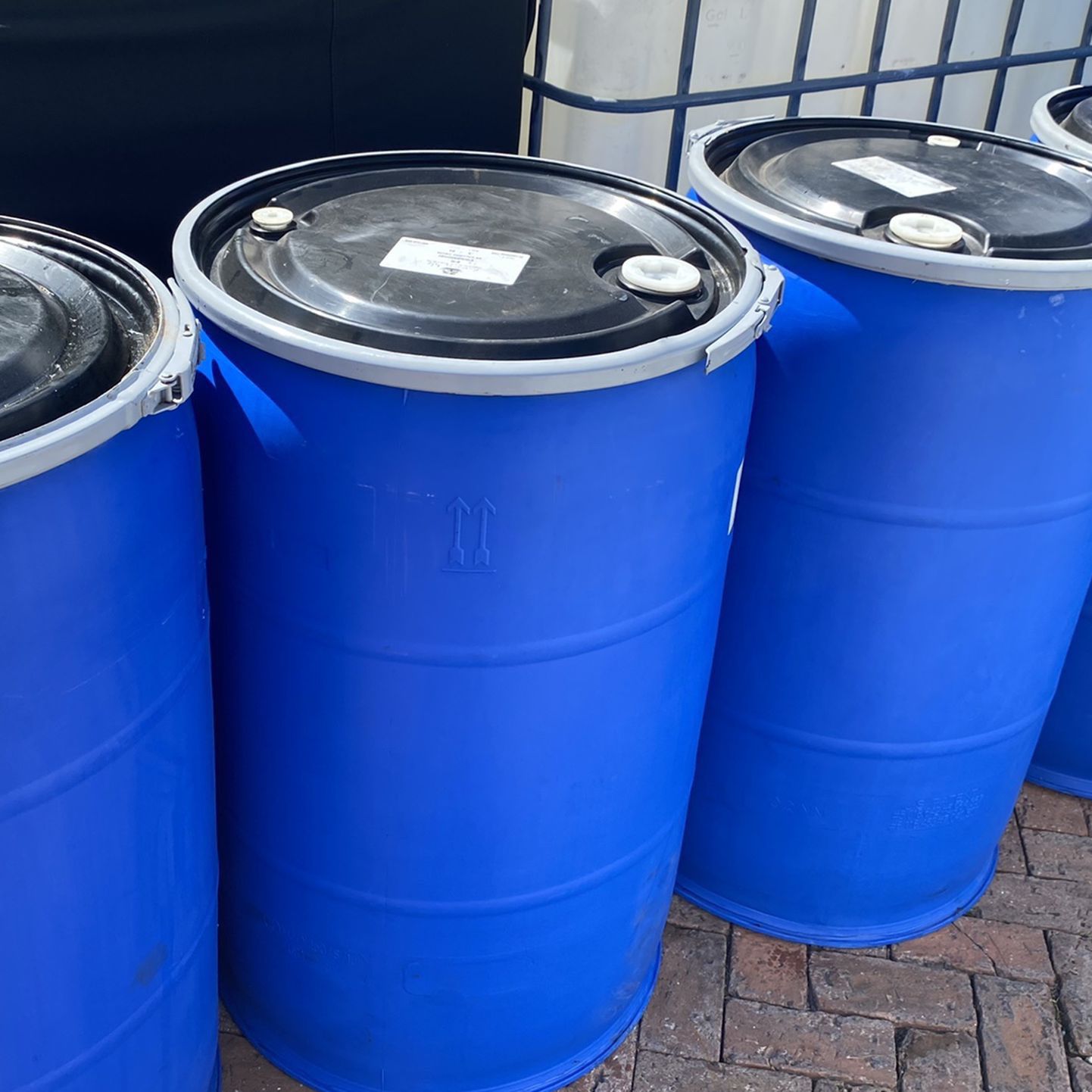 55 gallons plastic barrels open head with rim lock , barrel , drums , drum , barriles , barril
