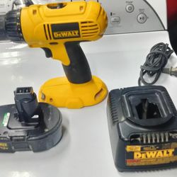 DeWalt 18v Drill 1/2" Drive Model DC759 W/  Charger  & Battery Not Holding Charge