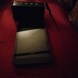 TABLET AND BLUETOOTH SPEAKER.... GREAT DEAL. WORKS GREAT... 