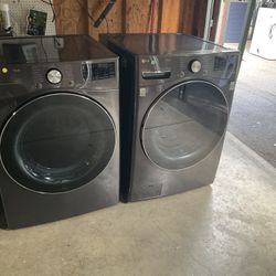 Set Washer and Dryer Gas